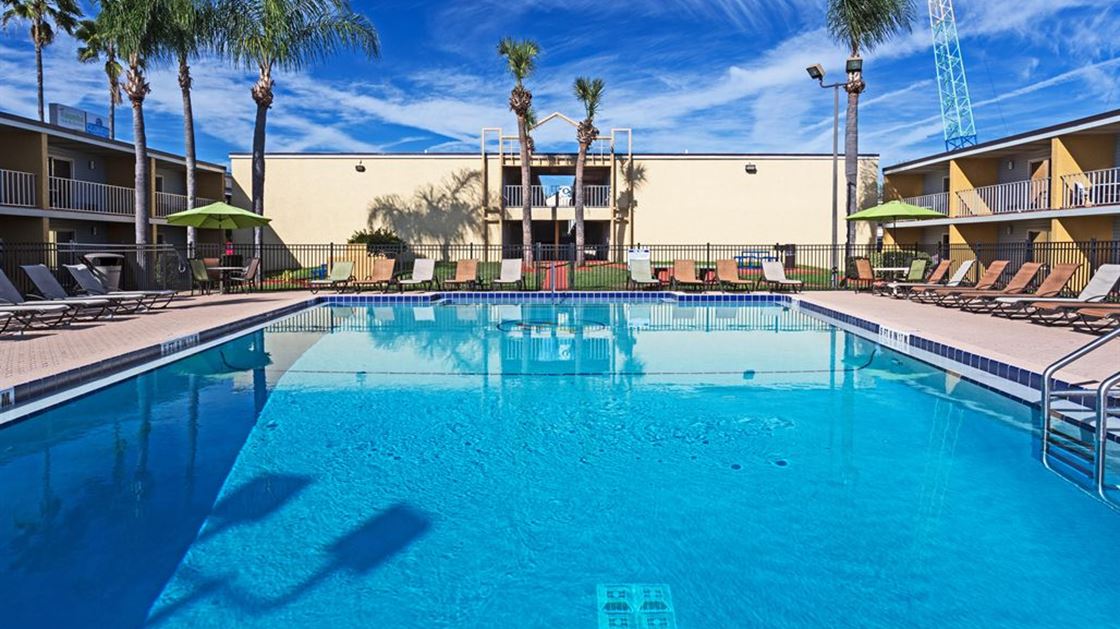 Stay At Celebration Suites At Old Town Florida4less